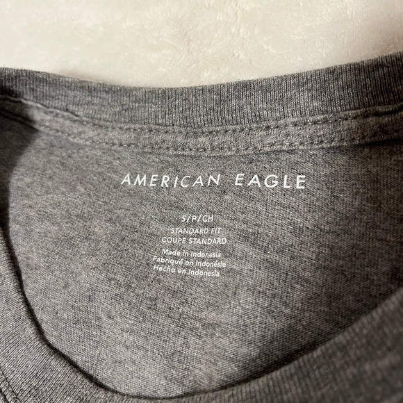 2 Pack American Eagle T-Shirts, Size Small - Picture 3 of 6